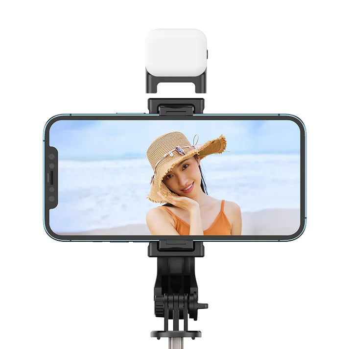Mcdodo SS-1781 Wireless Selfie Stick with Single Lamp ZM Series Mcdodo SS-1781 Wireless Selfie Stick with Single Lamp ZM Series
